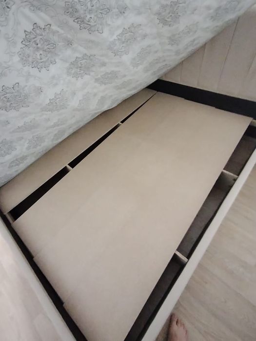Кровать двуспальная 160*200