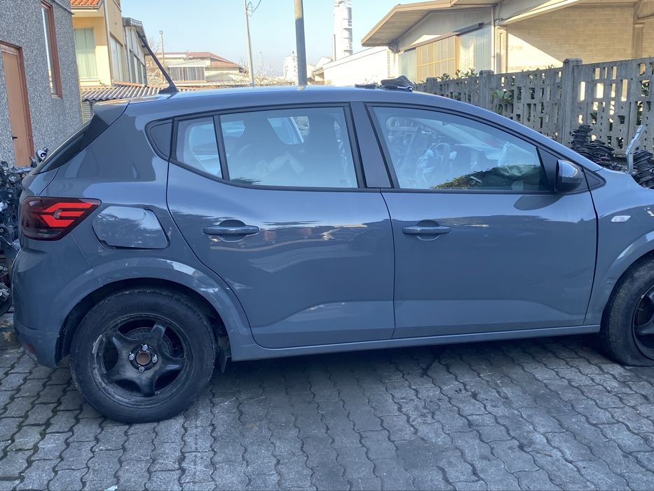 Dezmembrez sandero logan 2009-2025