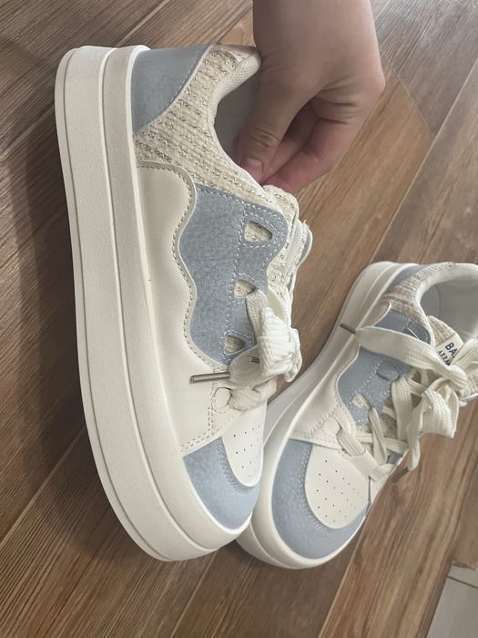 кроссовки женские