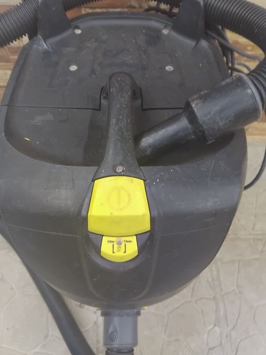 Прахосмукачка Karcher NT35/1eco 3600W с Контакт Тупалка Сухо Строителст