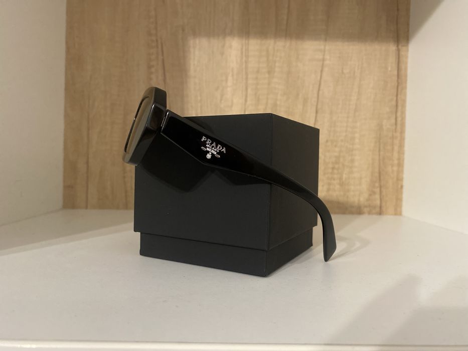 Ochelari de soare Prada