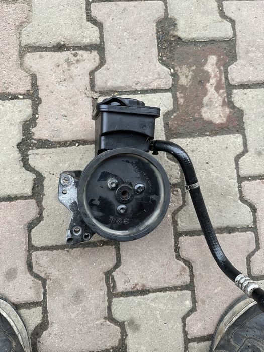 Pompa servo servodirectie BMW Seria 3 E46 320d 2.0 330d 3.0 150cp