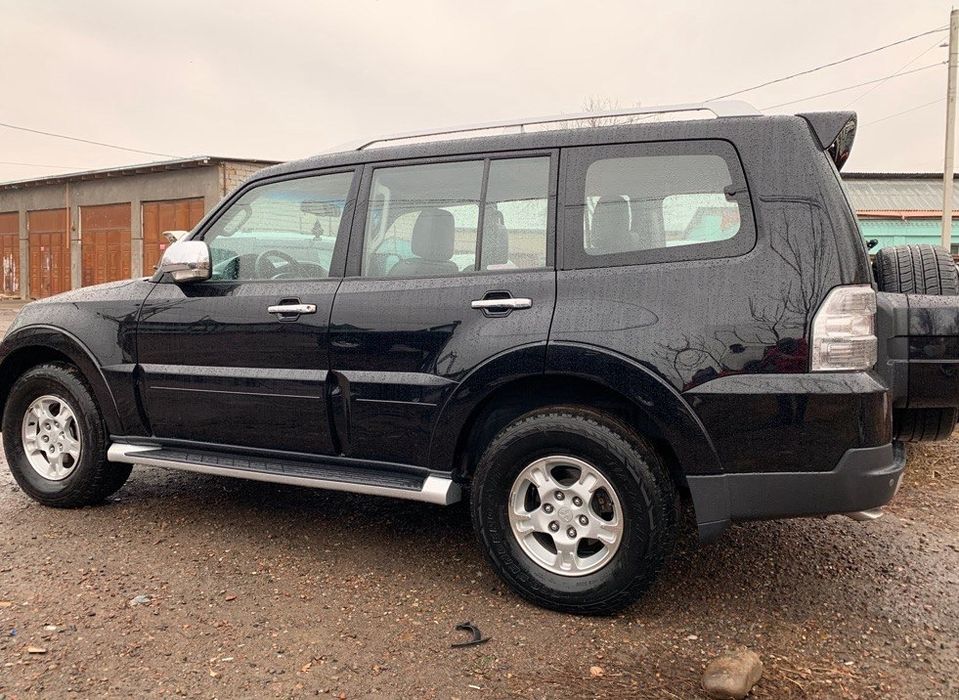 Mitsubishi Pajero GLS