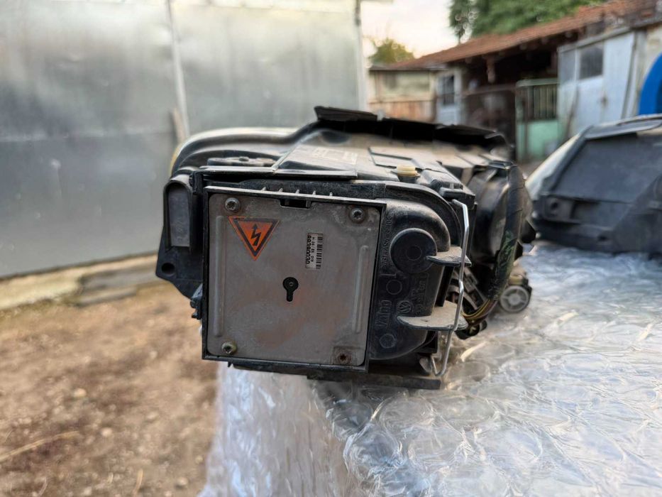 Адаптивни фарове Passat B6