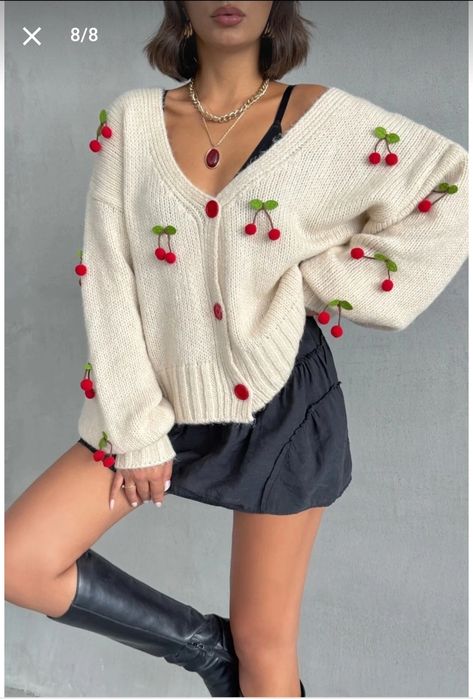 Плетен пуловер с черешови мотиви