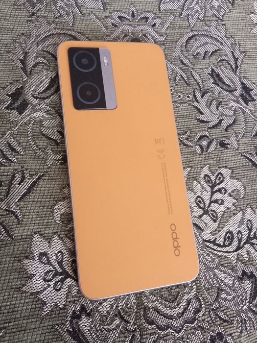 Продам Oppo A77s Оранжевый