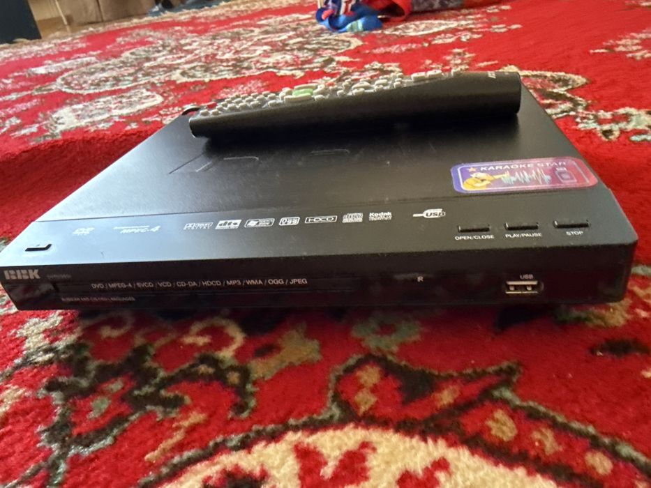 DVD player BBK продам