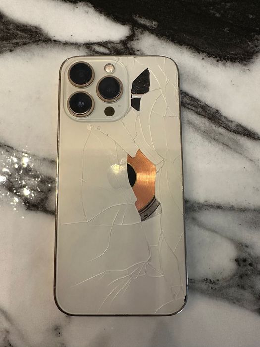 iPhone 13 Pro 128 GB, spate spart