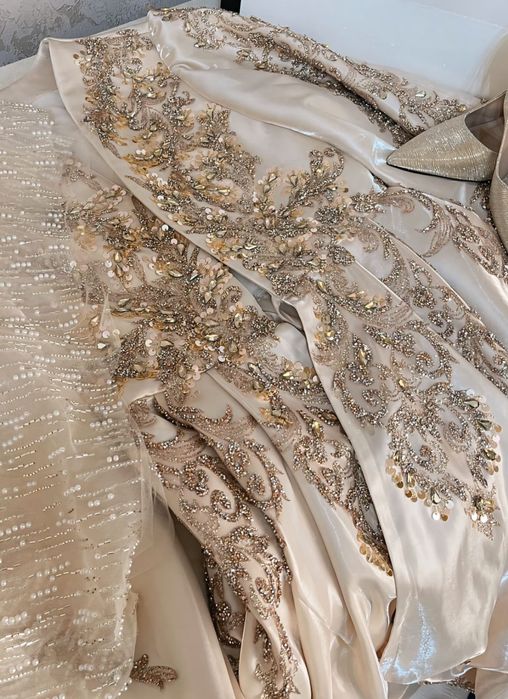 Ansambl qoʻl ishi kelinlar uchun