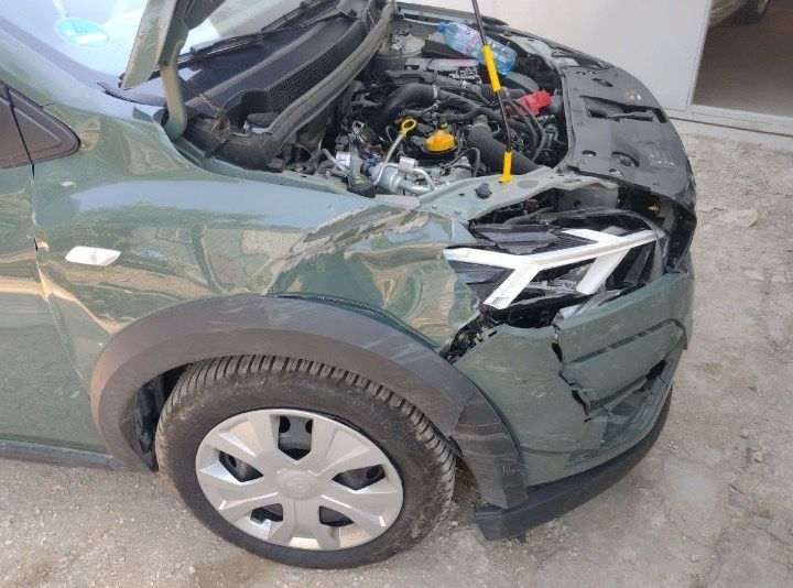 Автобояджийски и тенекиджийски услуги