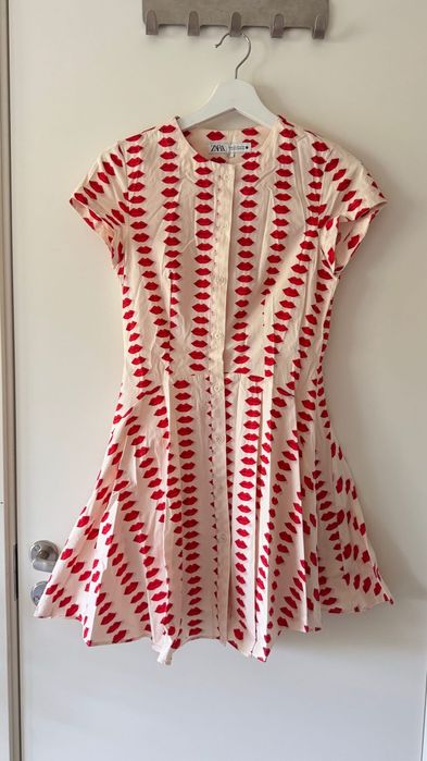 Рокля ZARA целувка