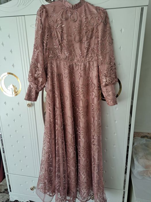 Vechirniy to'ylar uchun ko‘ylak