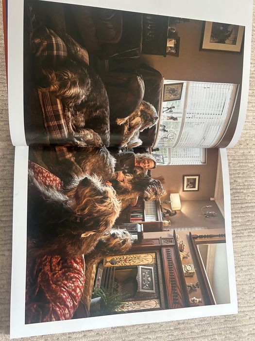 Книга за любители на кучета - Living With Dogs (24.43 x 31.12 cm)