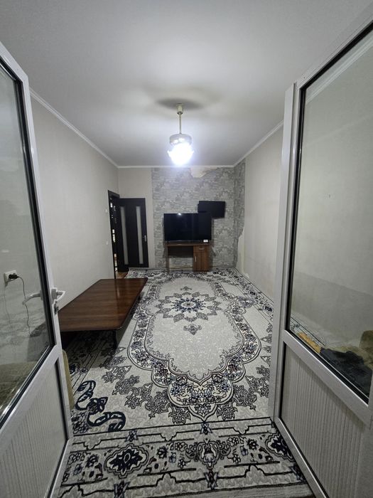 Продам квартиру  сергели 6 3 ком зади машина  базар  и  дехкан базар