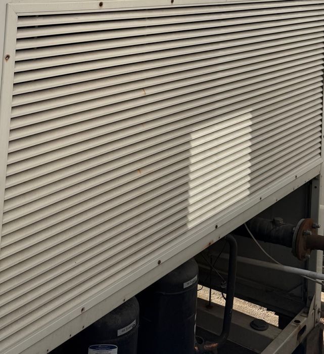 Chiller apa-aer HYUNDAI - i130 - 130 kW - DEFECT !