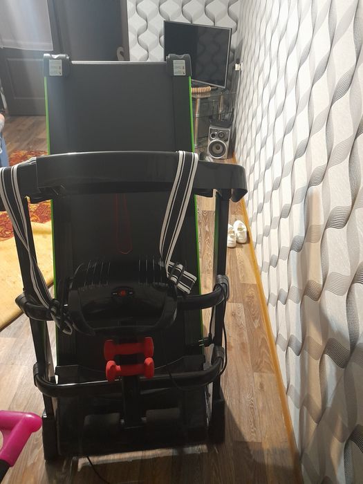 Беговая дорожка спортивная