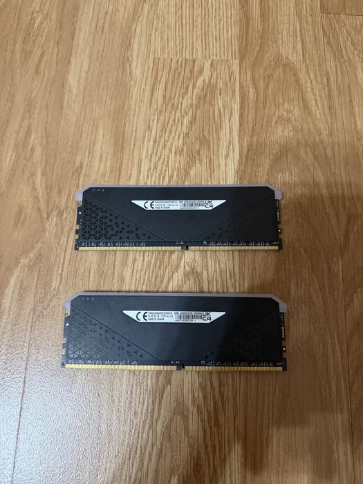 Kit 32GB (2x16GB) DDR4 Corsair Vengeance RGB RS 3200MHz CL16