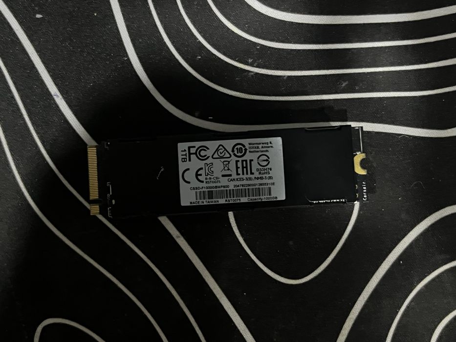 SSD M2 nvme CORSAIR MP600 на 1тб