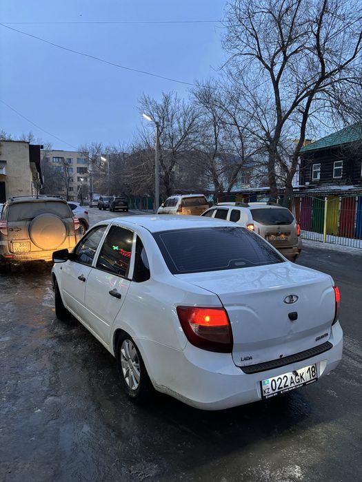 Продам машину лада гранта