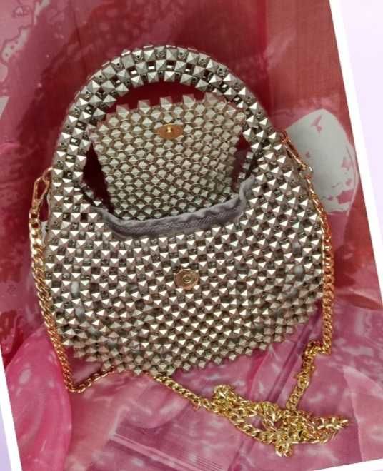 Сумочки из бусин ручная работа