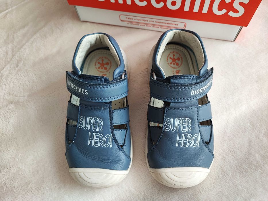 Детски обувки biomecanics номер 23