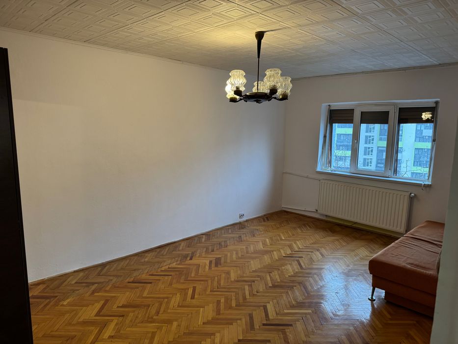 Apartament 2 camere decomandat PB etaj 4