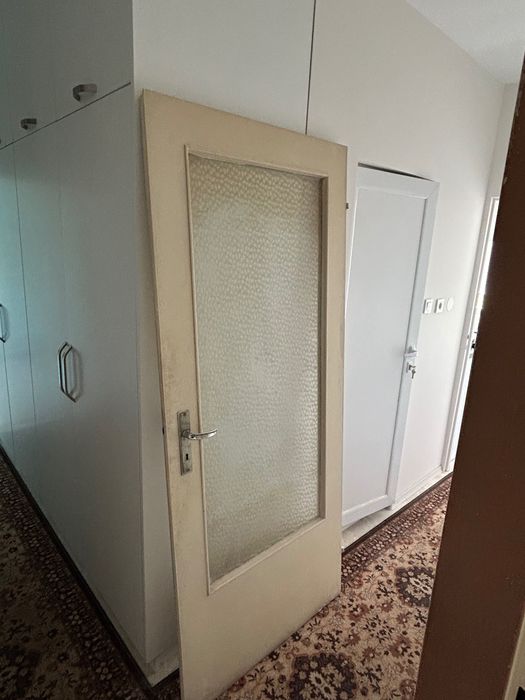 Интериорна врата