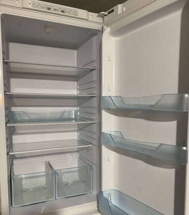 Холодильник бирюса в хорошем состоянии