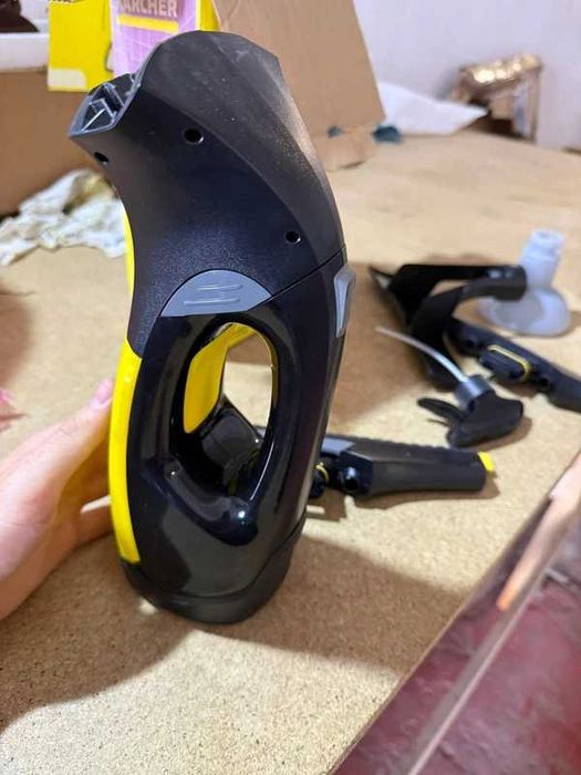Aspirator geamuri Kärcher WV 2 Black Edition