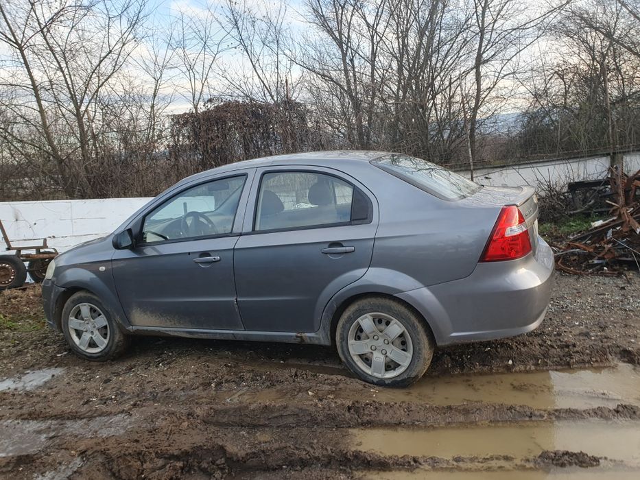 Шевролет Авео 1.4 на части
