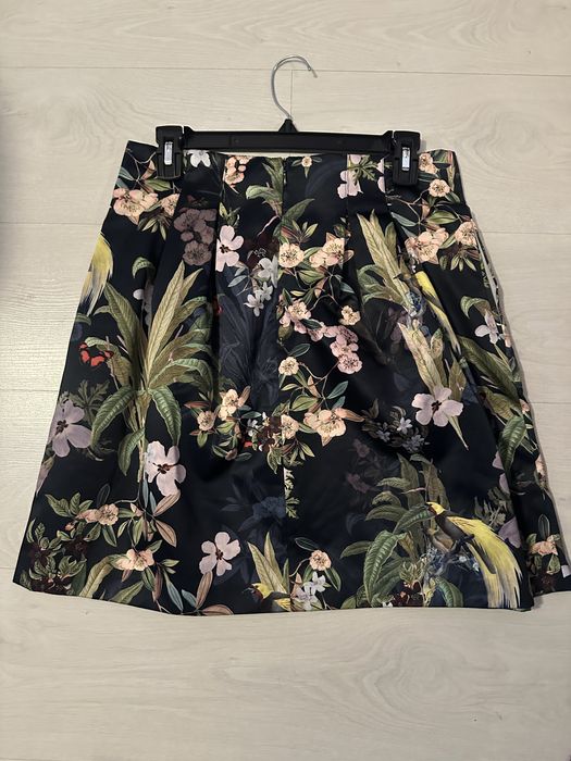 Сатенена пола.