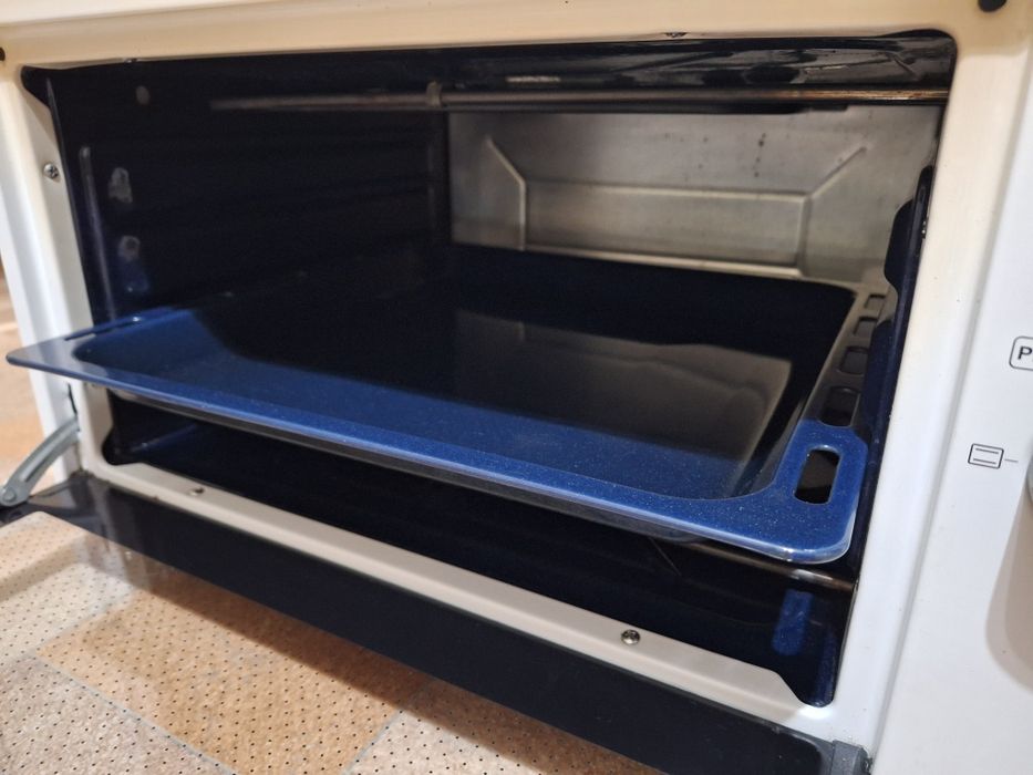 Электропечь artel.