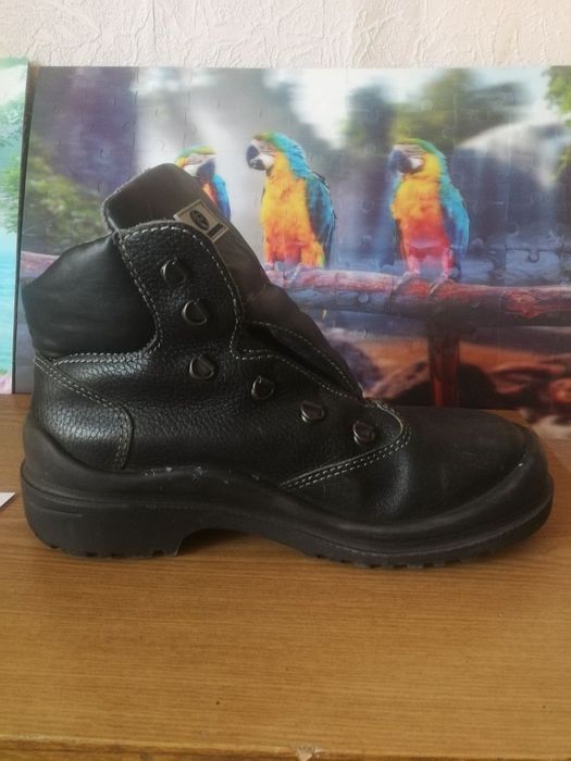 Продам мужские сапоги