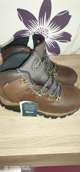 Ghete din piele, whaterproof, noi cu eticheta. Marimea 40. 25.5 cm