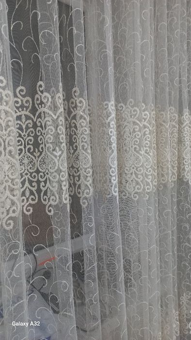 Продам шторы в отличном  состоянии