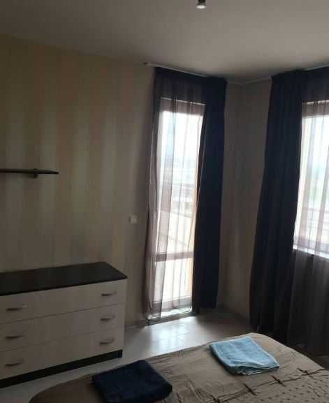 Дава се под наем Двустаен апартамент в Бургас, Славейков - 80 кв.м за 255 € - Снимка #2