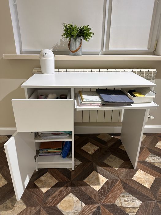Белая парта для школьника 90*60