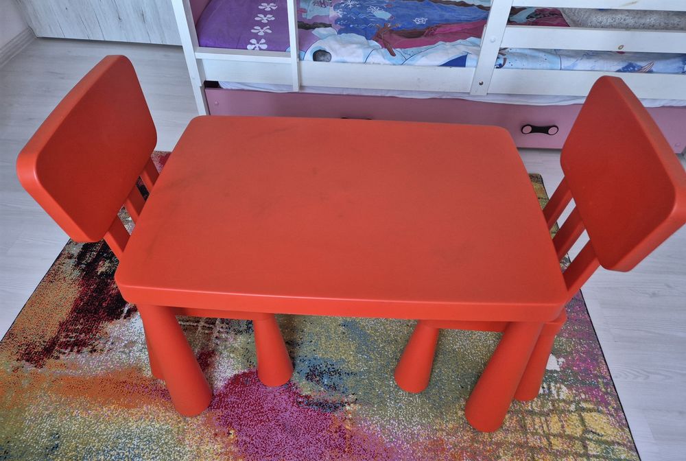 Masa si 2 scaune Ikea copii stare f buna