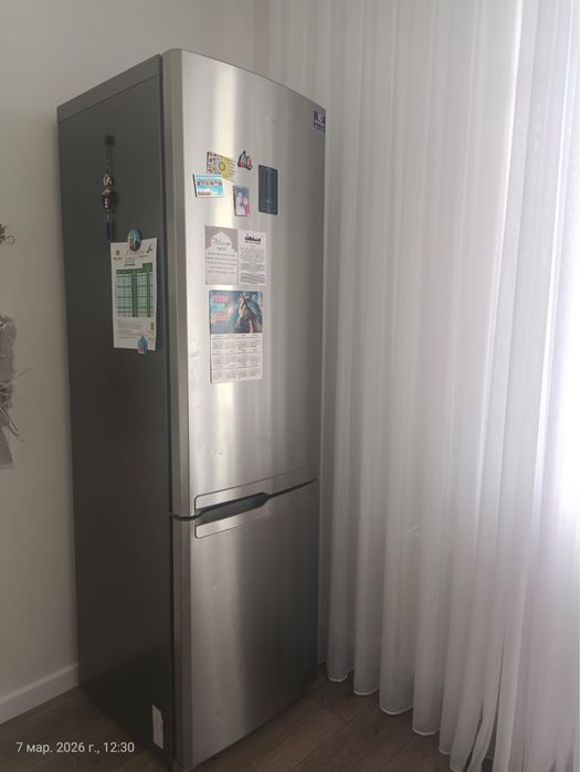 Продам холодильник