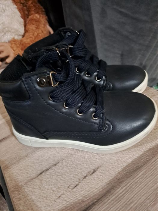 Продаётся   обувь