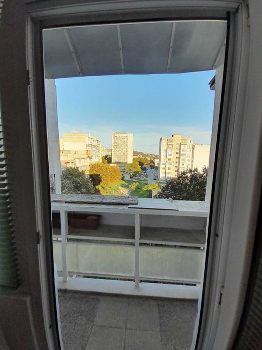 Продава се Тристаен апартамент в Варна, Младост 2 - 68 кв.м за 1587 €/кв.м - Снимка #21