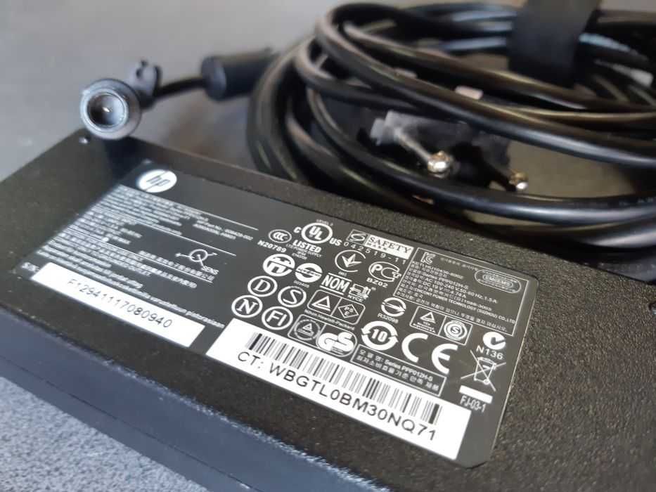 Alimentator / incarcator laptop HP 90W