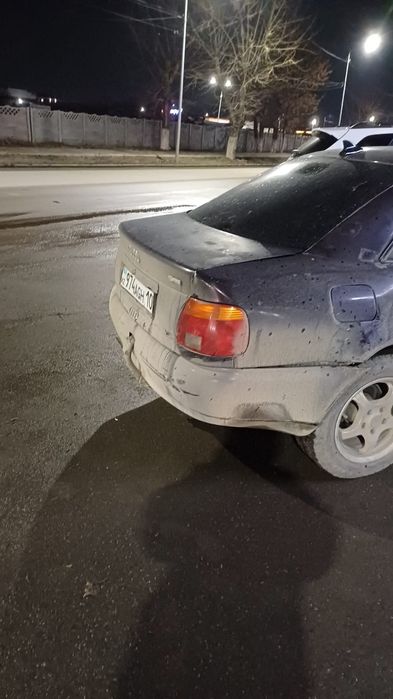 Автомобиль ауди А4 Б 5