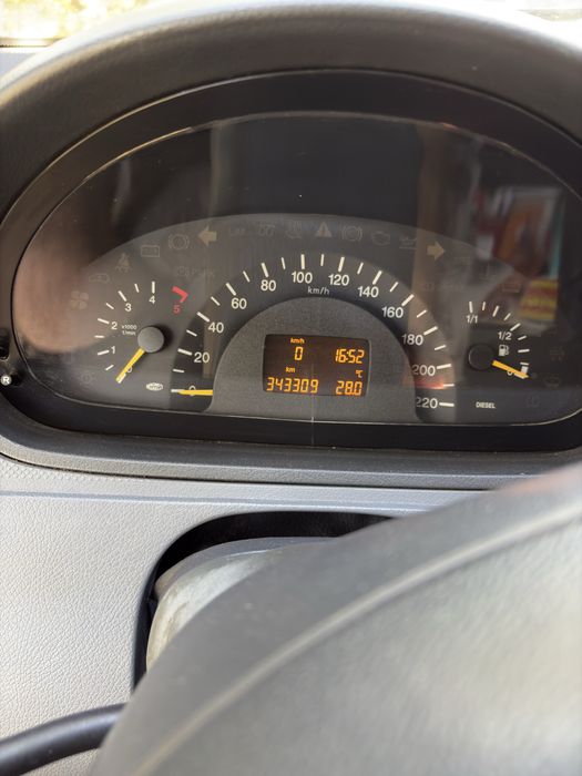 Mercedes-Benz Vito 2005 Mixt (5 Locuri + Marfă) 2.2 CDI