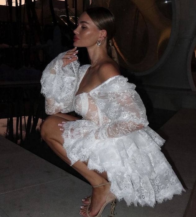 Уникална дантелена рокля