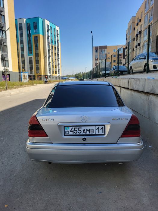 Мерседес бенз 180