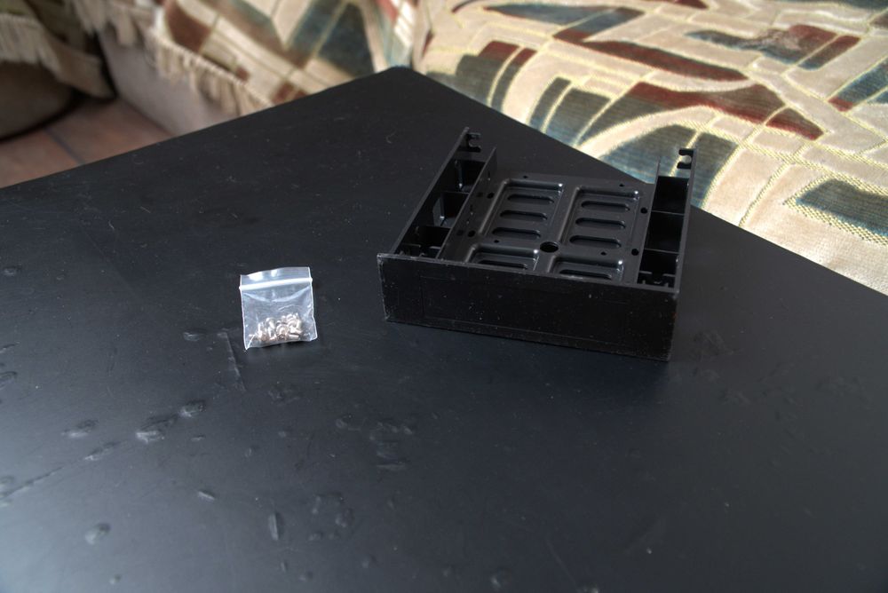 Салазки для установки диска 3.5 в разъем 5.25