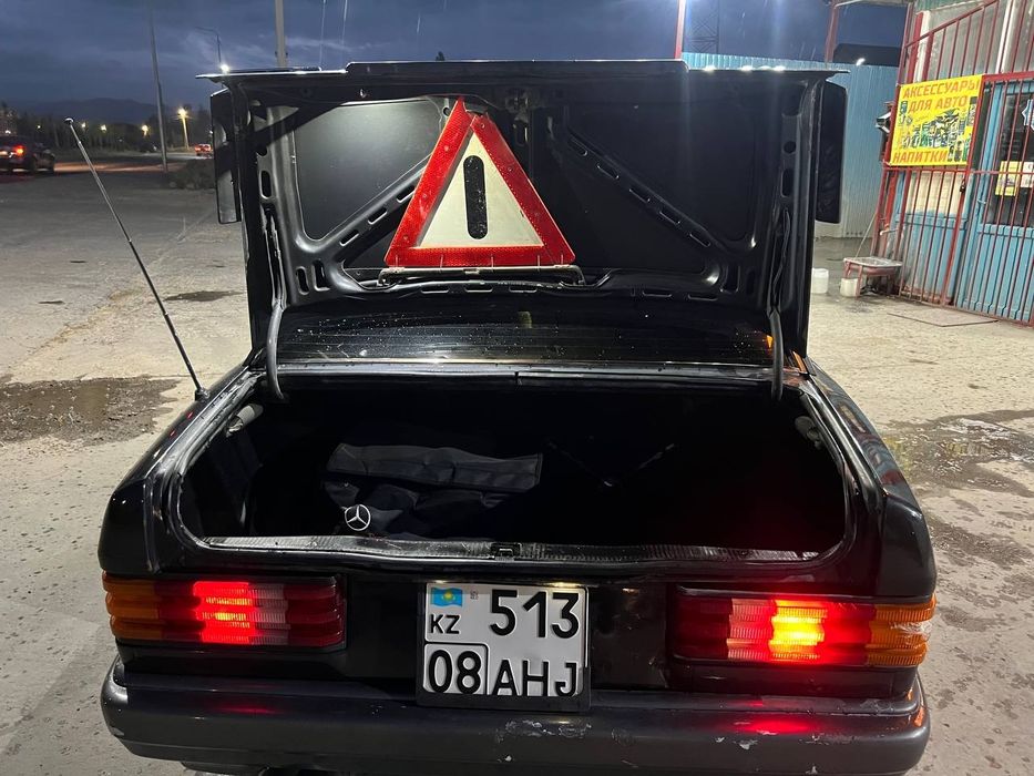 Mercedes - Benz 190