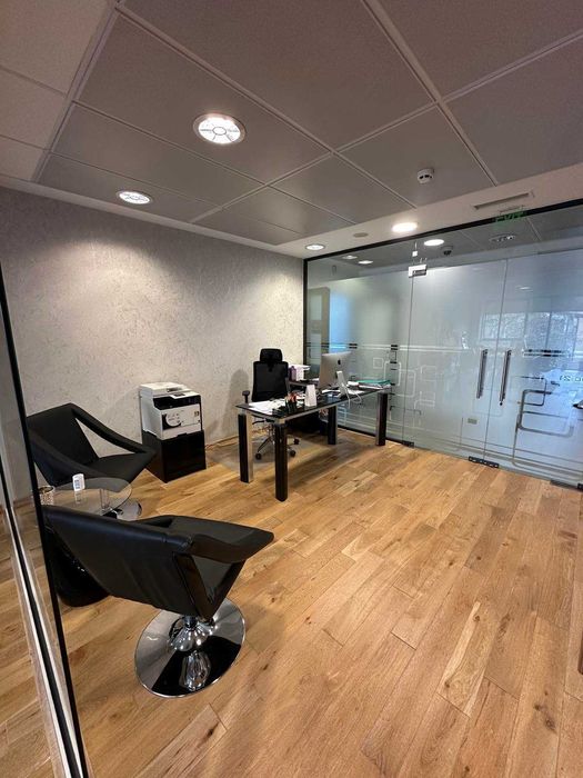 Дава се под наем Офис в Варна, Център - 83 кв.м за 1994.61 € - Снимка #8