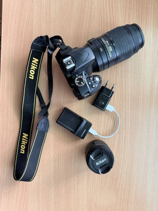 Nikon D3300 + обективи Nikkor 18-55mm и 55-300mm